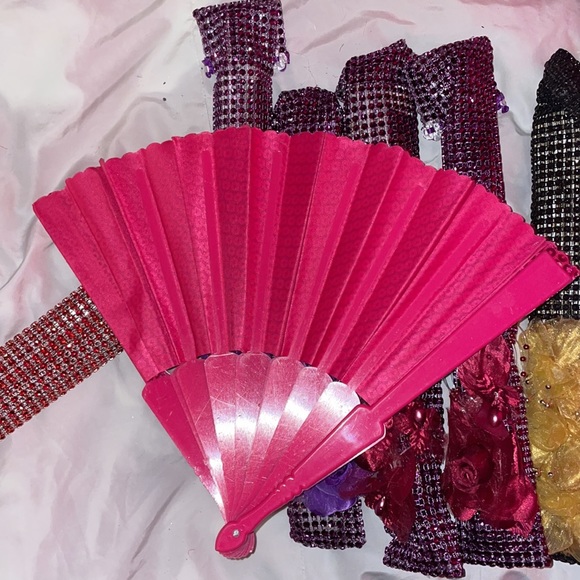 16 Decretive HandFans - Picture 5 of 6